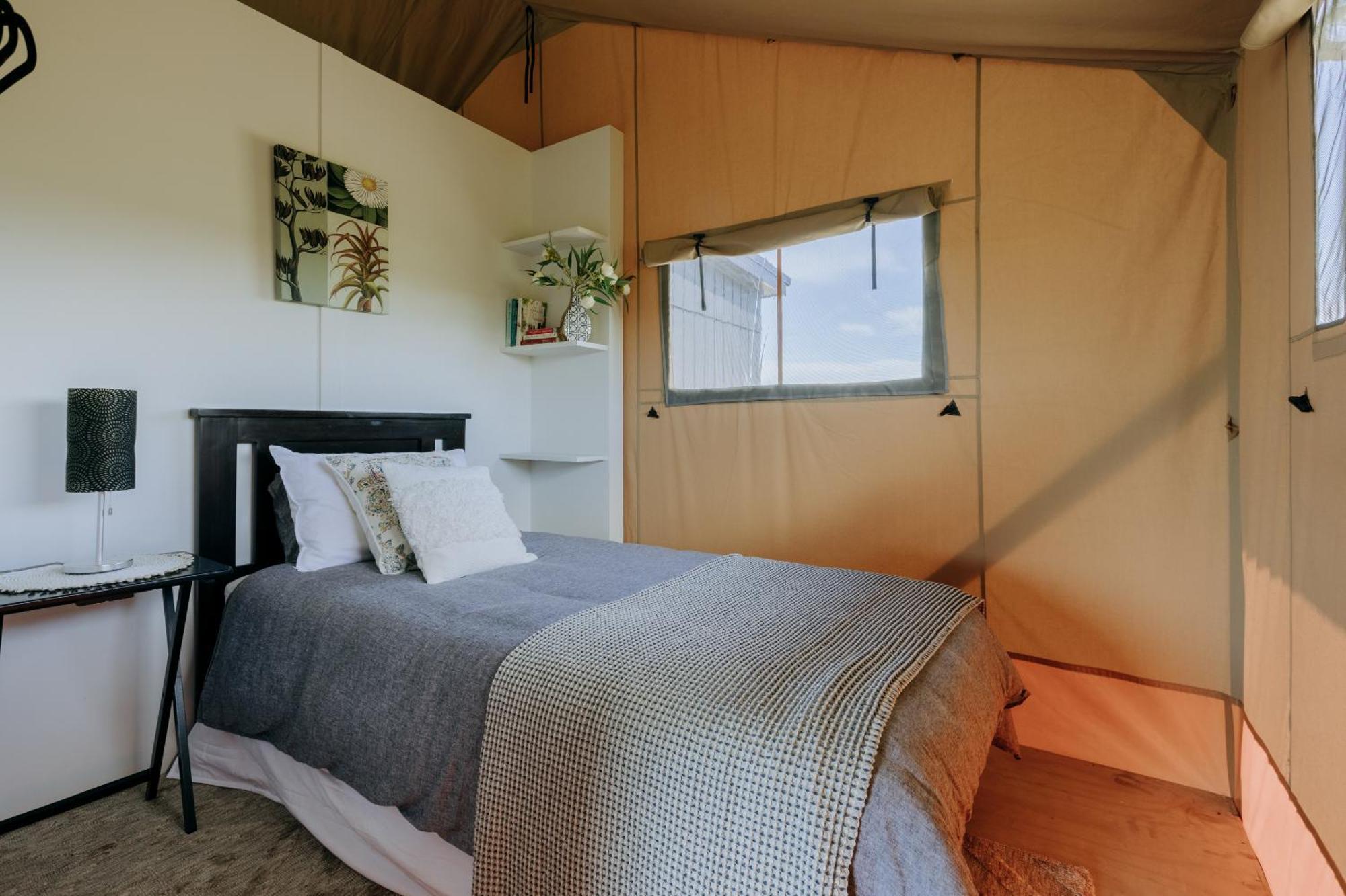 Villas & Vines Glamping ヘイスティングズ エクステリア 写真