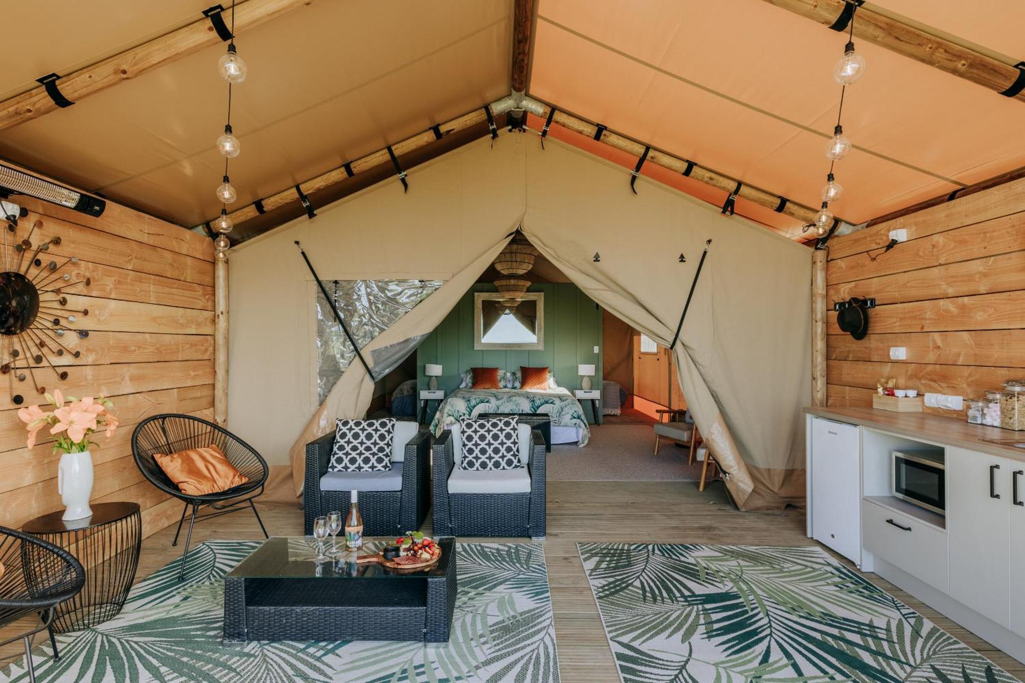 Villas & Vines Glamping ヘイスティングズ エクステリア 写真